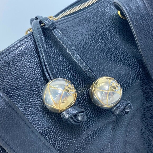 CHANEL Black Shoulder Bag - Picture 7 of 12